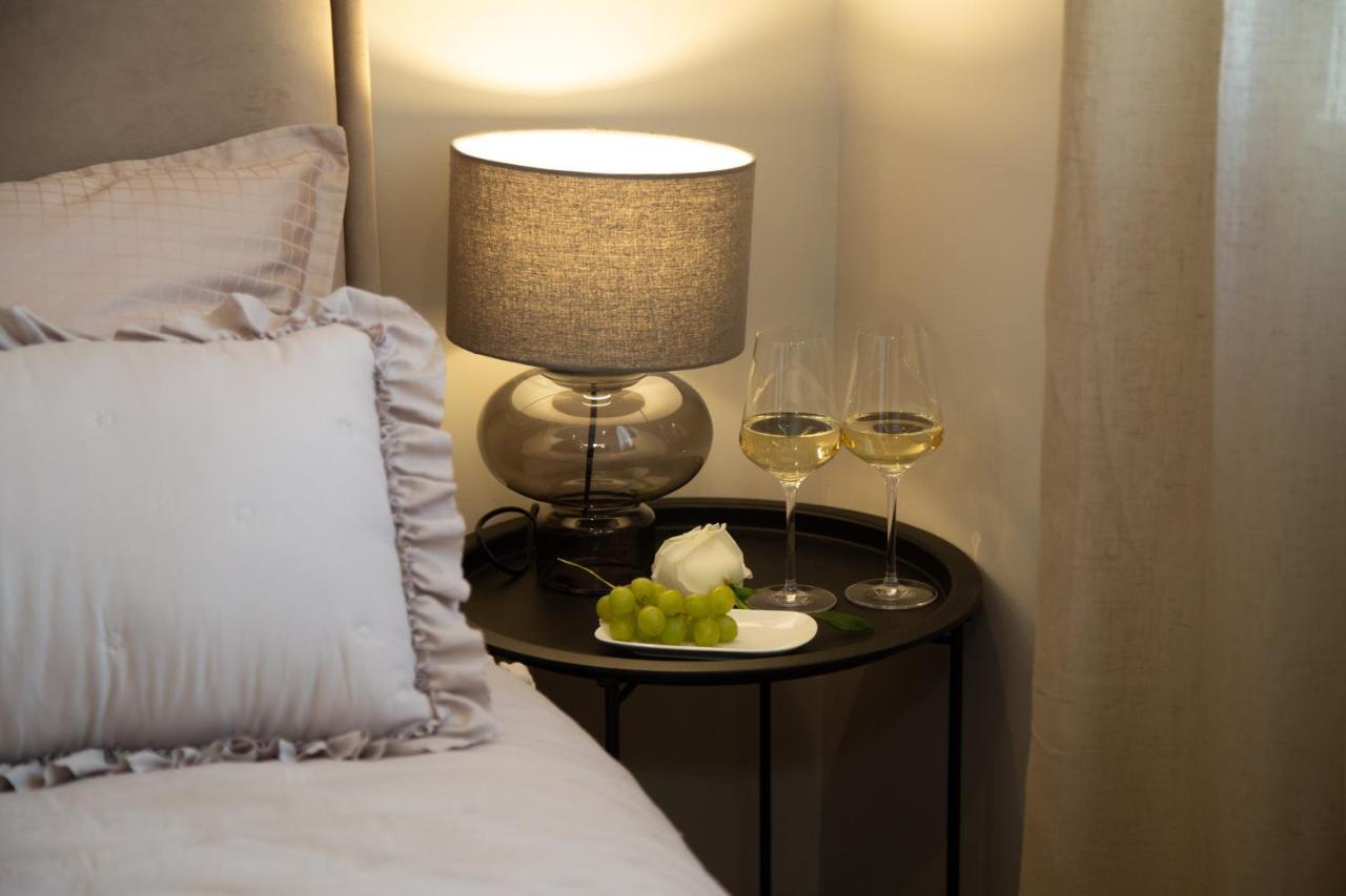 Apartments Uvalic A2 Трогир Екстериор снимка